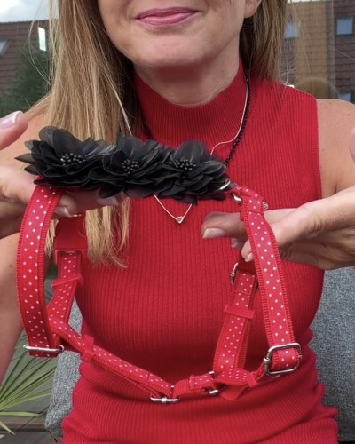 pufloo_folder18_shop_raw_4x5_04_04_buckles_closeup.jpg